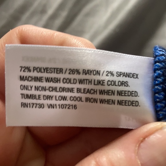 NWOT stripe mini also can be worn as a tube top! - Picture 3 of 3